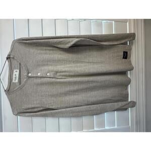 Abercrombie and Fitch men’s long sleeve size Medium